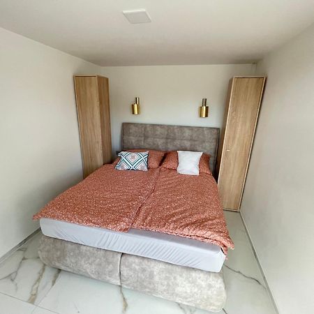 Luxury Apartments In Balatonalmadi, Almadi Lux Apartman III - Pure Gold Exterior photo
